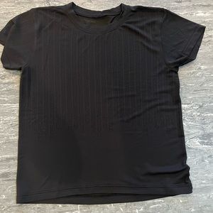 Black Lululemon shirt